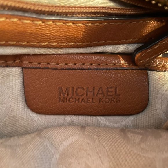 SOLD♥ Authentic Michael Kors Camel Bucketbag - Picture 10 of 12